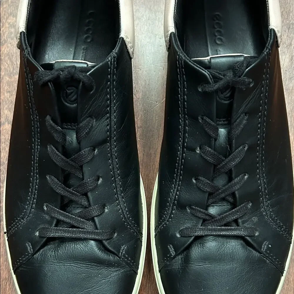 Ecco Women’s Soft 7 Sneaker in Butter Soft Black and Pink Leather, Size 10